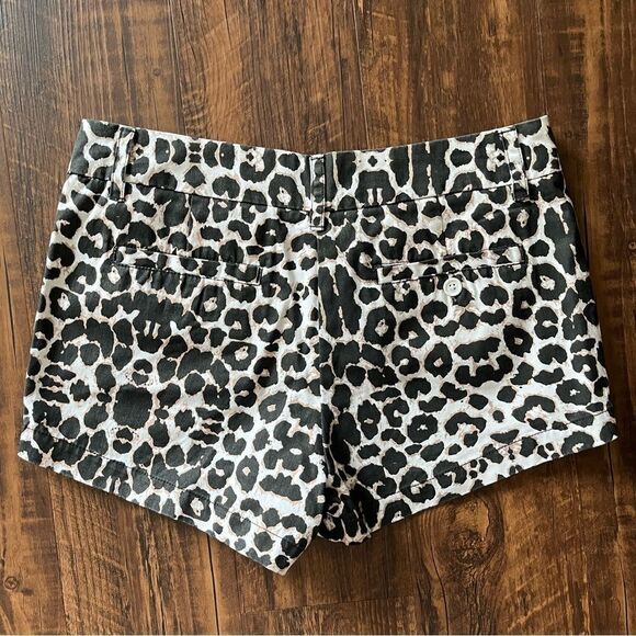 Macbeth Collection by Margaret Josephs Animal Print Shorts size S - Picture 2 of 3